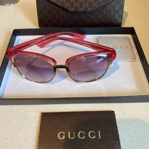 GUCCI Pink/Gold Framed Sunglasses